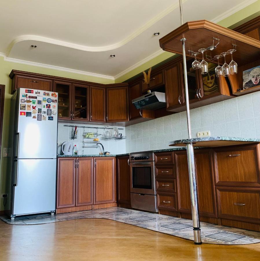 Cozy Apartment Near Republic Square เยเรวาน ภายนอก รูปภาพ